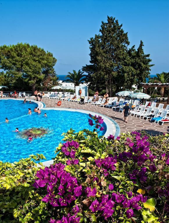 Hotel Villaggio Club Altalia Residence Brancaleone エクステリア 写真